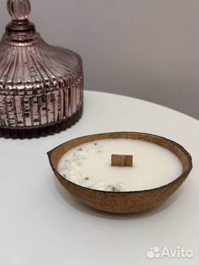 Свеча в кокосе ароматизированная