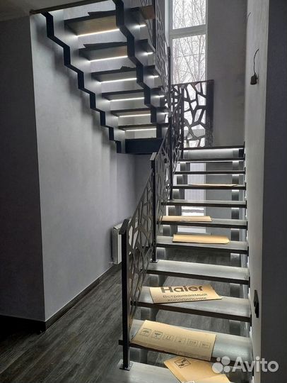 Лестница на второй этаж