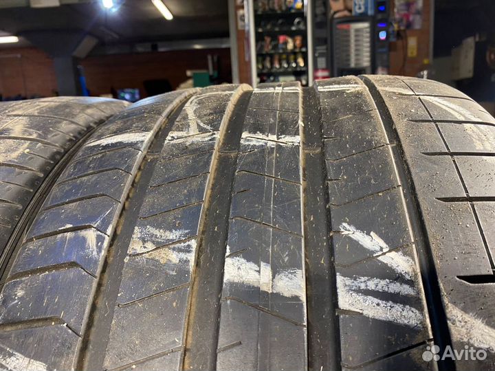 Pirelli P Zero PZ4 315/30 R21 105Y
