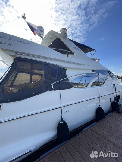 Azimut 55 Флаг РФ