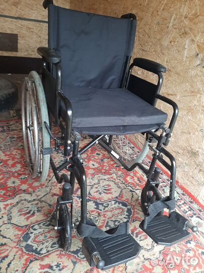 Инвалидная коляска