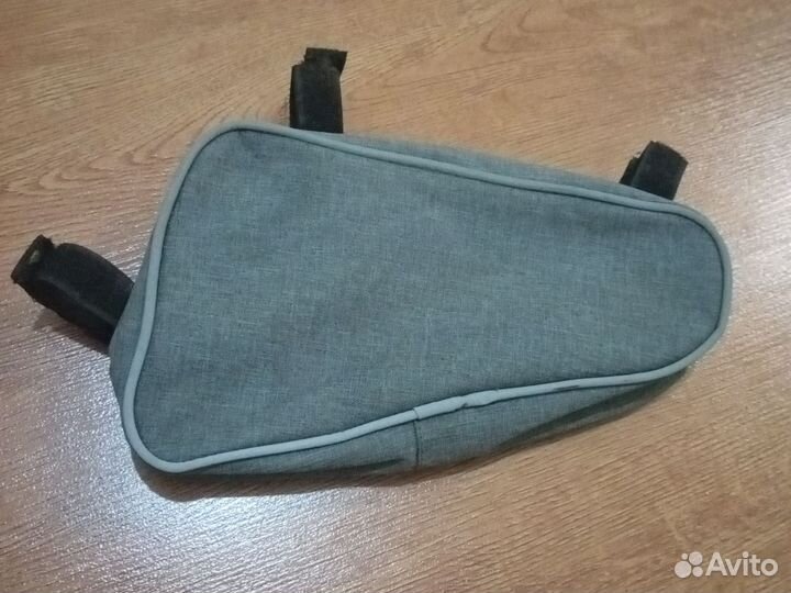 Сумка на раму велосипеда