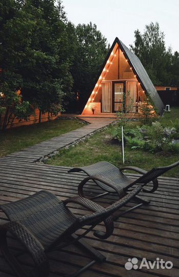 База отдыха на территории огромного озера