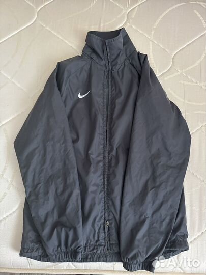 Ветровка Nike