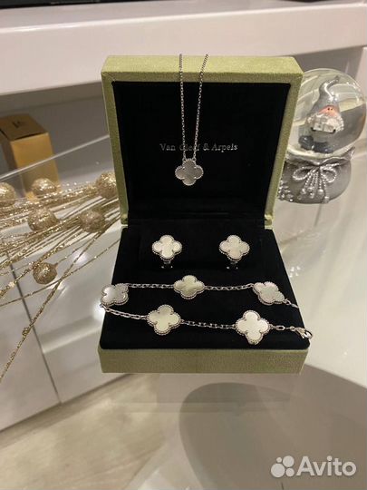 Браслет van cleef