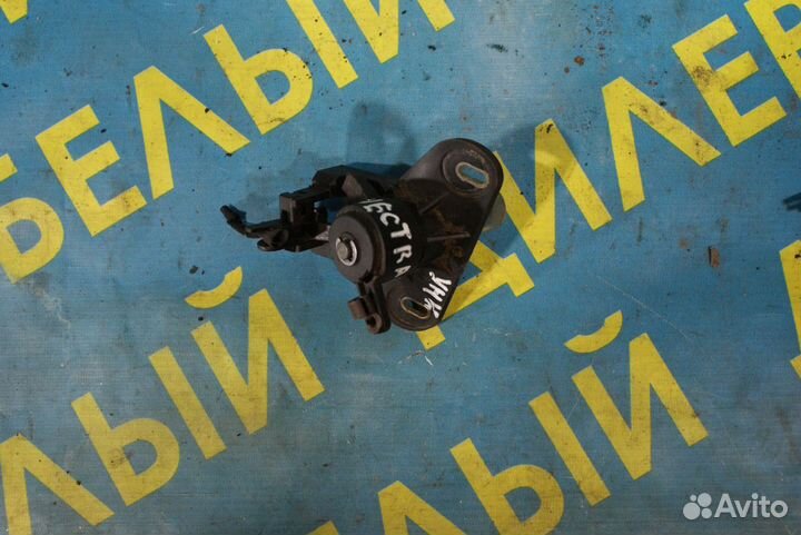 Замок багажника + личинка Opel vectra B Caravan