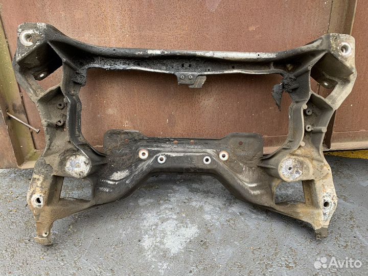 Подрамник Mercedes w209