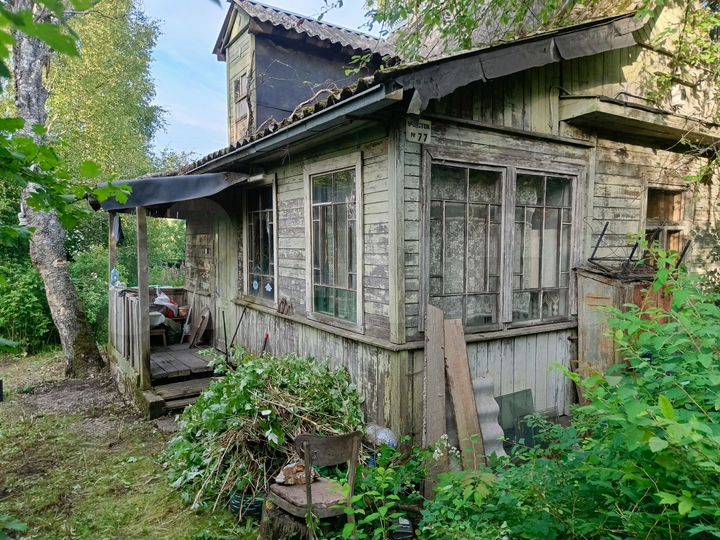 Дом 46 м² на участке 8,3 сот.