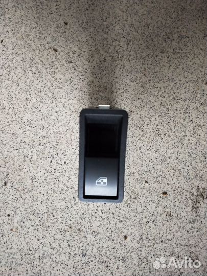 Кнопка стеклоподъемника Опель Астра Н Opel Astra H