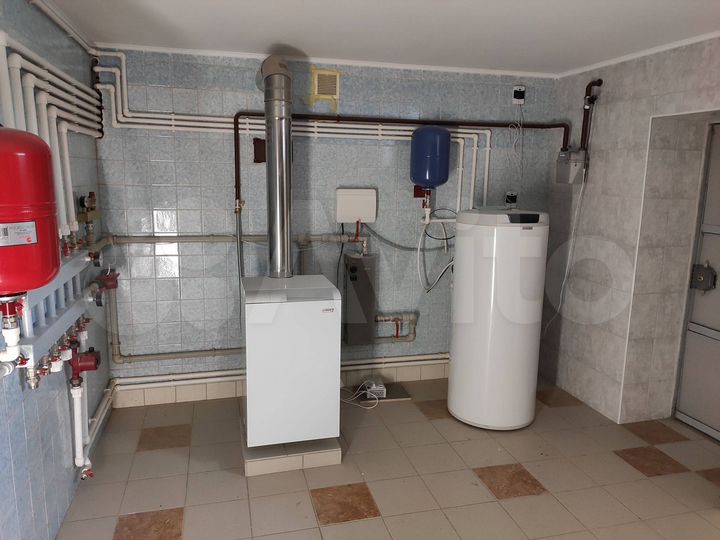 Дом 285 м² на участке 15 сот.