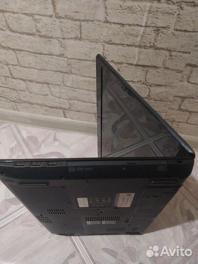 Большой 17.3 дюйма, 4 ядра, 6Гб оперы