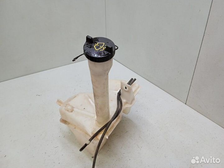 Бачок омывателя лобового стекла Mazda Tribute 2.0