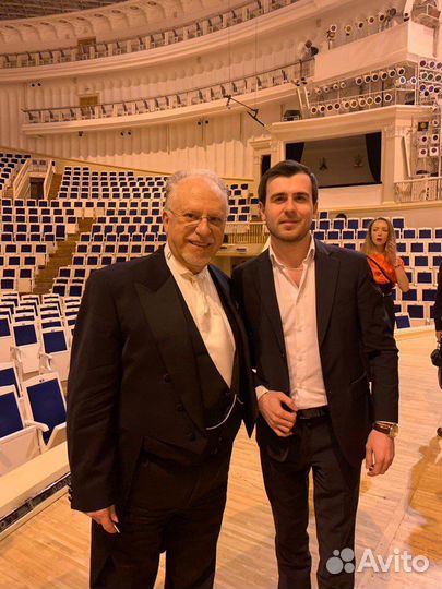 Преподаватель по гитаре