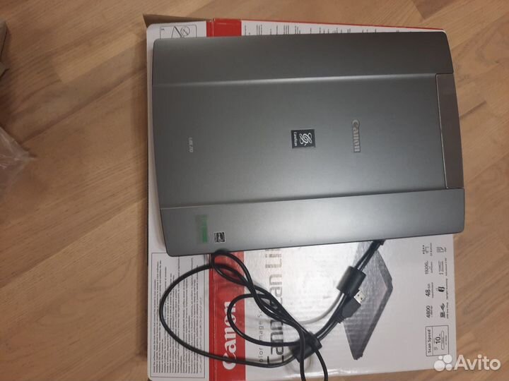 Сканер Canon CanoScan LiDe 210