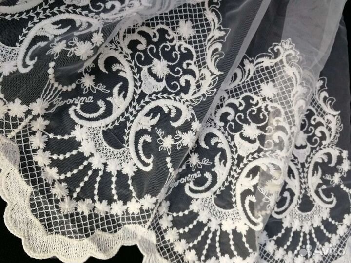 Красивый тюль с нежной ажурной вышивкой