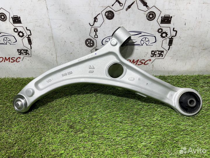 Рычаг передний нижний правый Hyundai i40 2015-2019