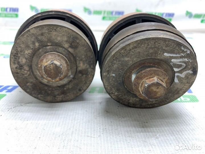 Опора кузова передняя Land Rover Discovery 3