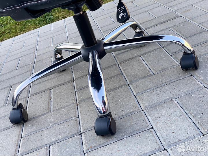 Компьютерное кресло