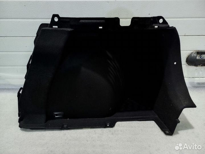 Обшивка багажн правая Ceed 3 CD (Хэтчбек)