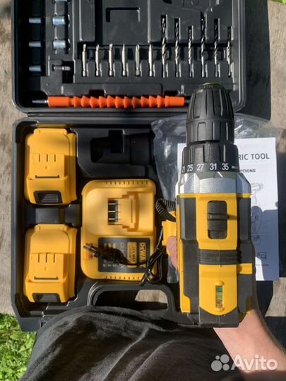 Аккумуляторная дрель шуруповерт dewalt 26v