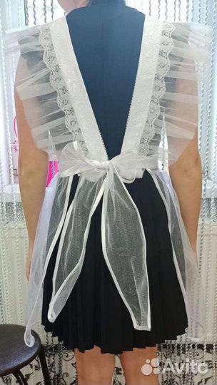 Белый школьный фартук