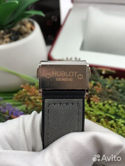 Наручные часы Hublot