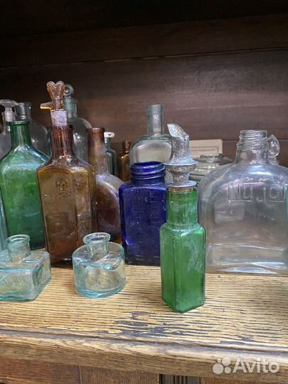 Старинные бутылочки и флаконы