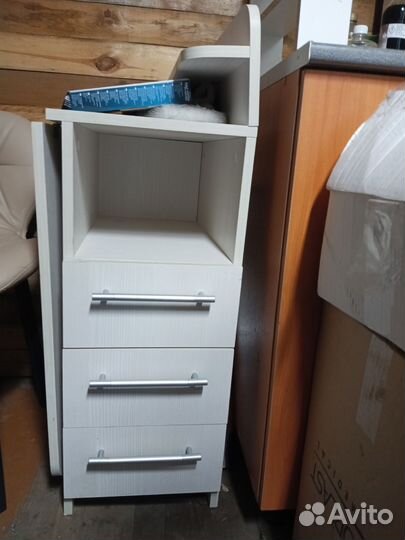 Стол маникюрный складной