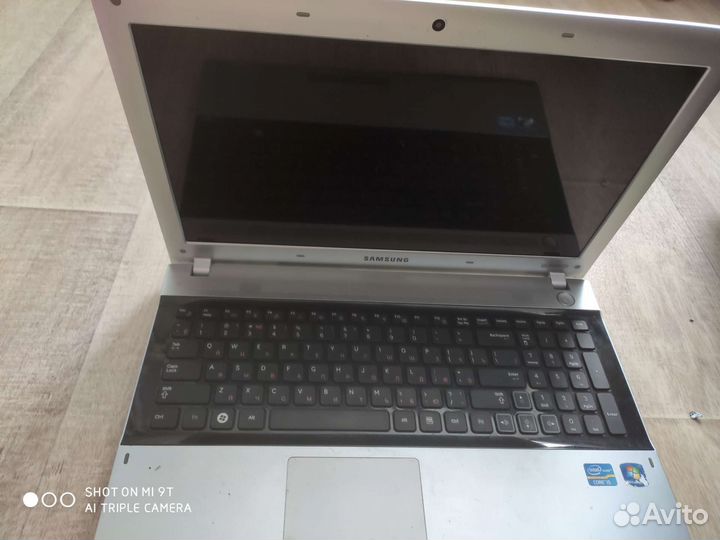 Ноутбук samsung rv520