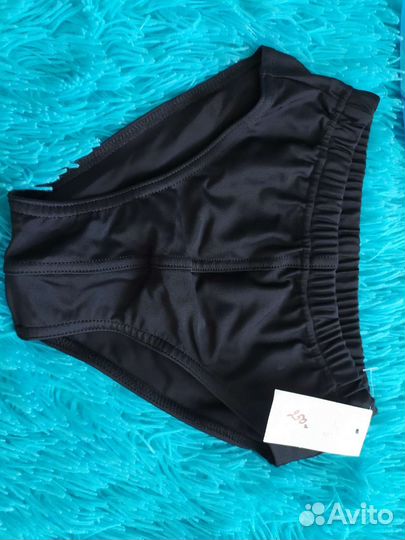 Плавки и шапочка для плавания