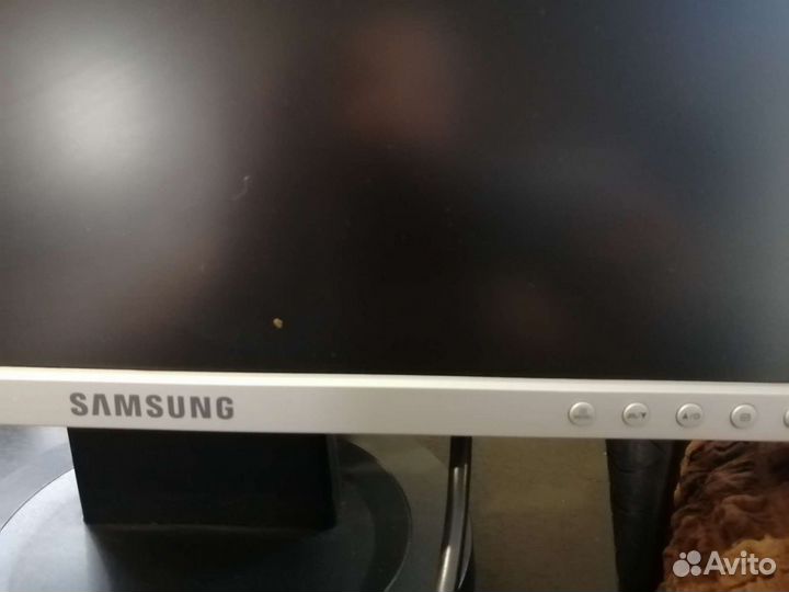 Монитор Samsung