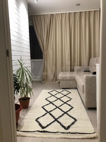 2-к. квартира, 43 м², 4/10 эт.