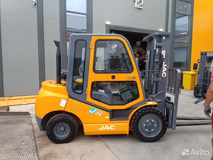 Дизeльный погpузчик jаc cpcd 35