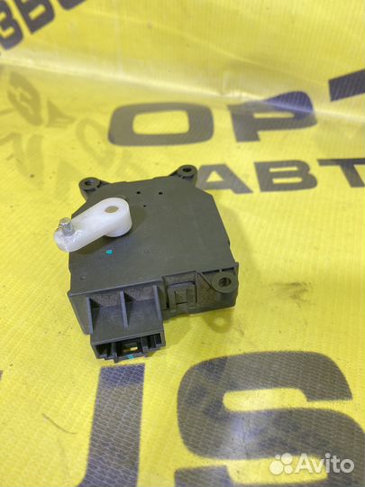 Моторчик заслонки отопителя Geely GC6