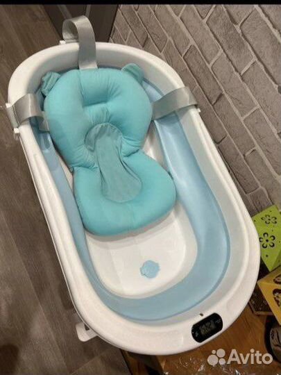 Ванночка для купания с горкой