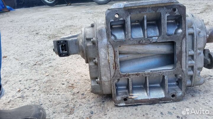 Нагнетатель (компрессор) яаз 204