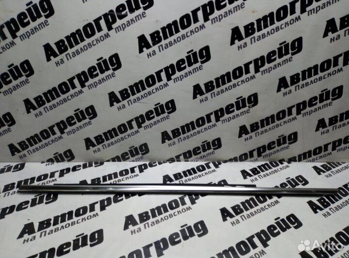 Молдинг стекла передний левый Audi Q5 8R cdnc