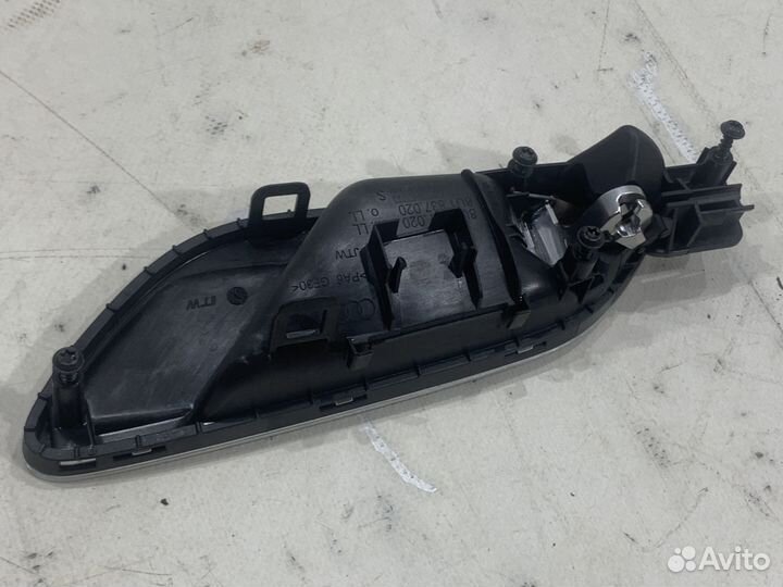 Ручка открывания передней правой двери Audi Q3 8U