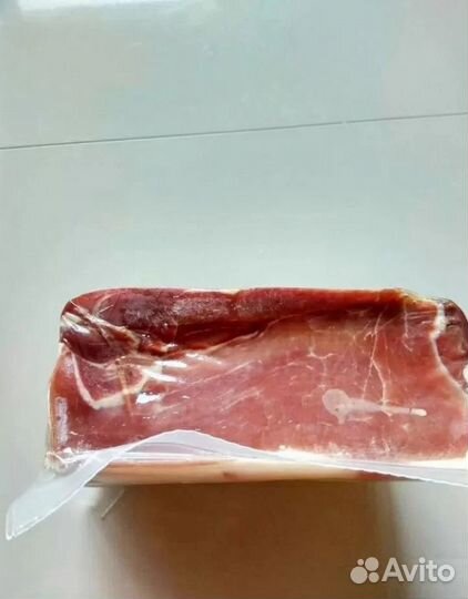 Хамон Серрано Reserva Rodriguez блок