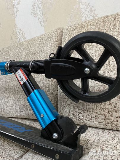 Самокат Roces 175 с амортизатором