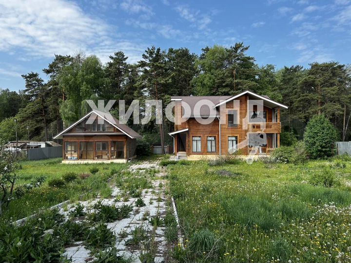 Дом 273,3 м² на участке 28 сот.