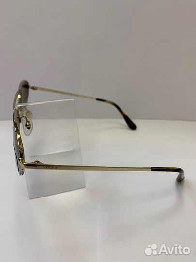 Очки солнцезащитные