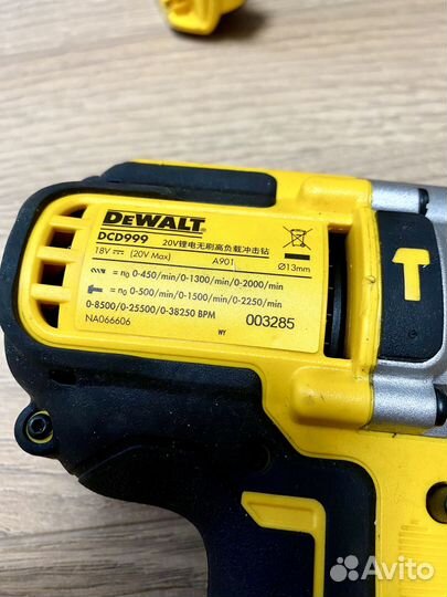 Аккумуляторная дрель Dewalt DCD999