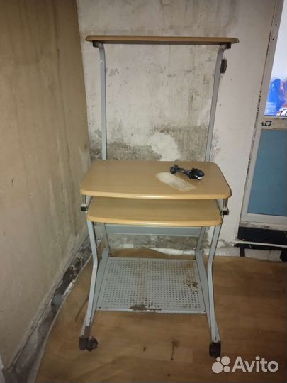 Компьютерный стол