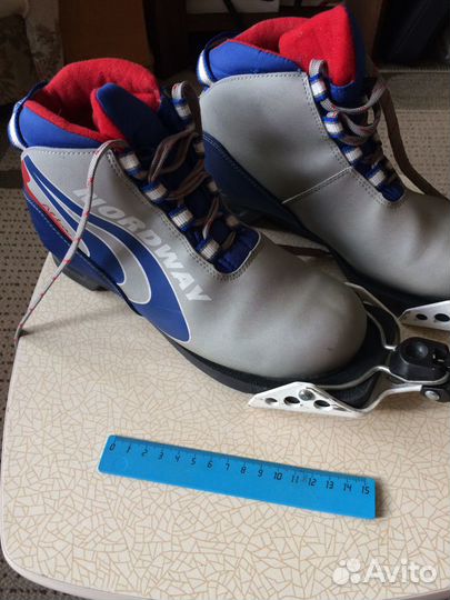 Ботинки лыжные размер 36 2 пары