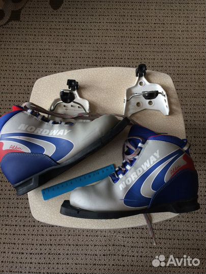 Ботинки лыжные размер 36 2 пары