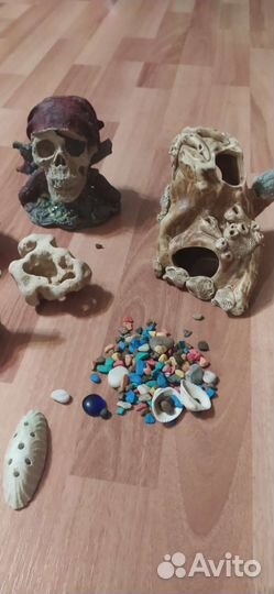 Череп, грунт, фильтр для аквариума