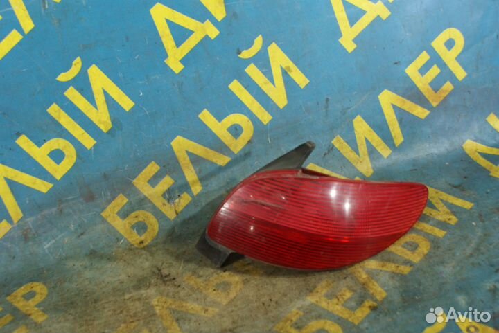 Задний правый фонарь (хэтчбек) Peugeot 206