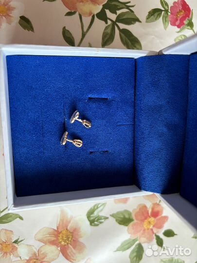 Золотые серьги пуссеты