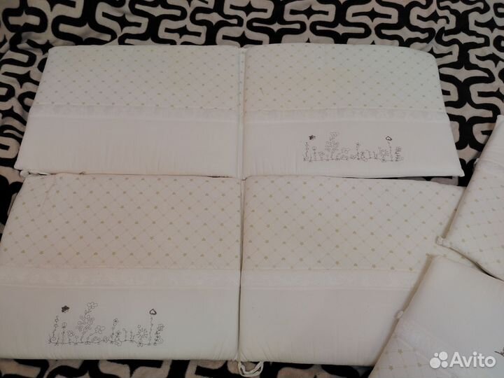 Комплект бортиков в кроватку